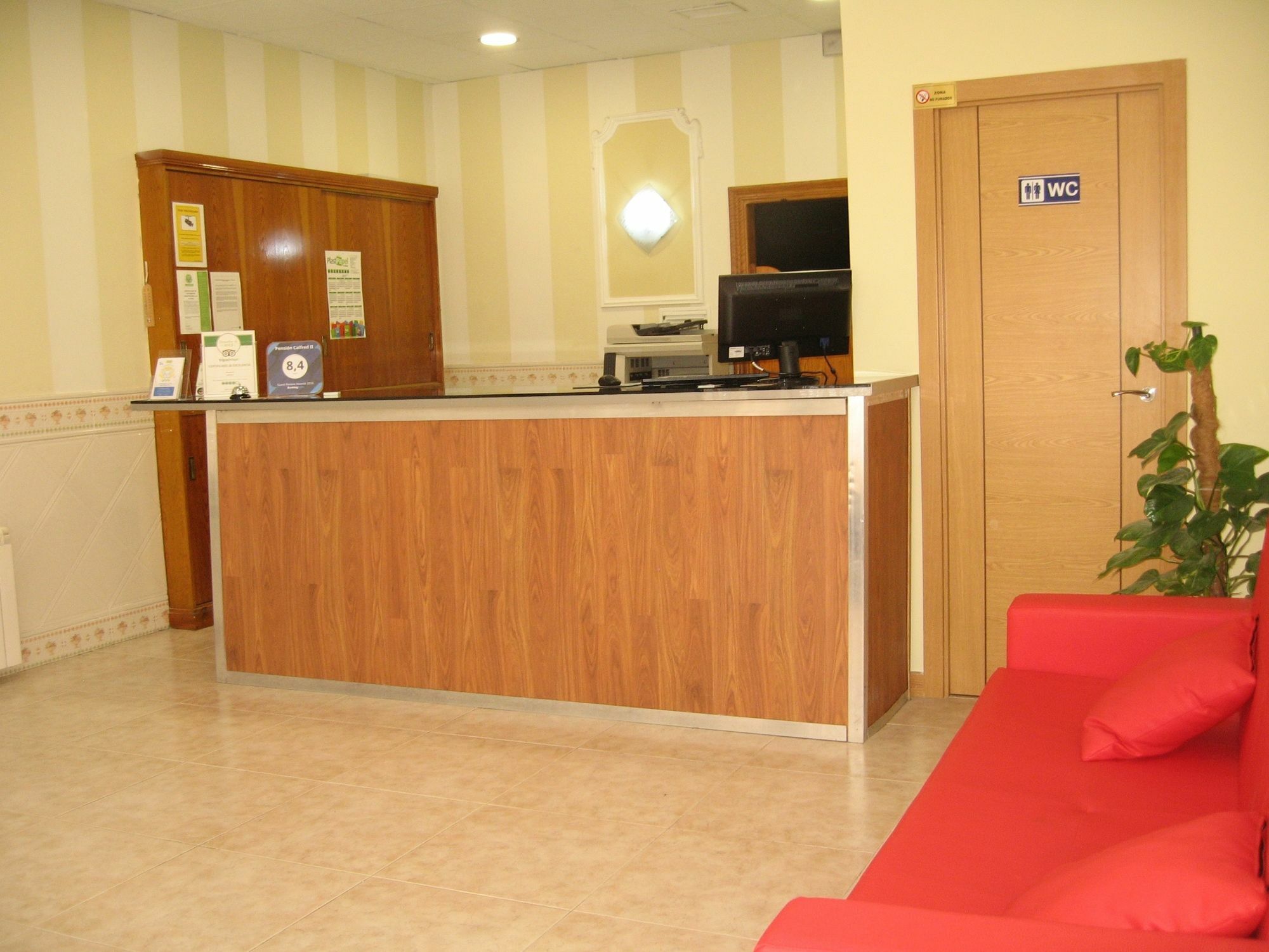 Pension Calfred II Λογκρόνο Εξωτερικό φωτογραφία
